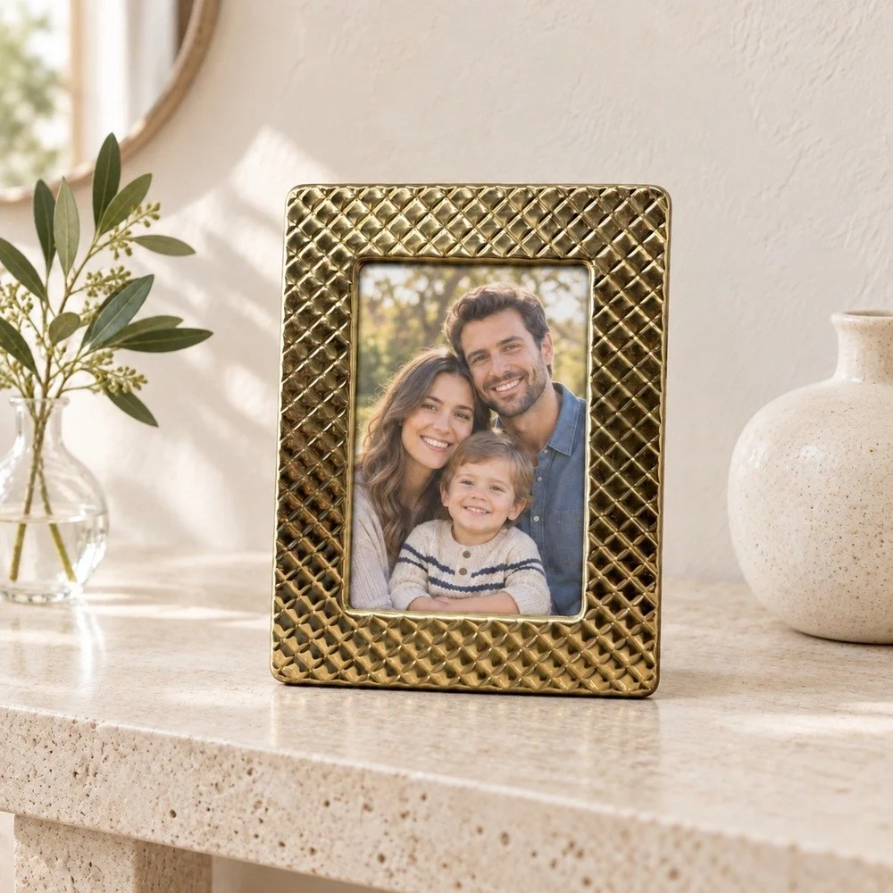 Vintage Made in Korea Gold Quilted Diamond Metal Picture Frame 5x7 Tabletop